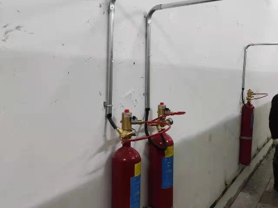 探火管灭火装置为什么可以用在通信竖井中？